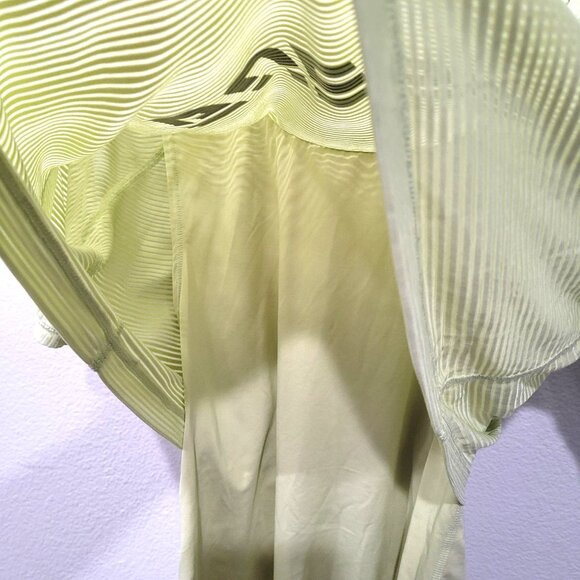 Guess Womens Lime Green Cropped Sheer Layered Cut Out Back Athletic Top Size S - Picture 3 of 9